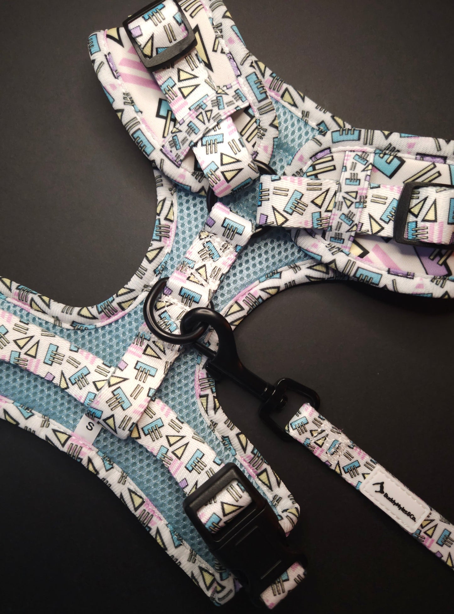 Simply Retro | Harness